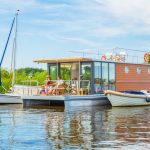Slapen op een woonboot in Warns Friesland 12