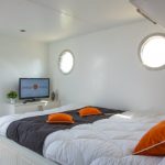 Slapen op een woonboot in Warns Friesland 6